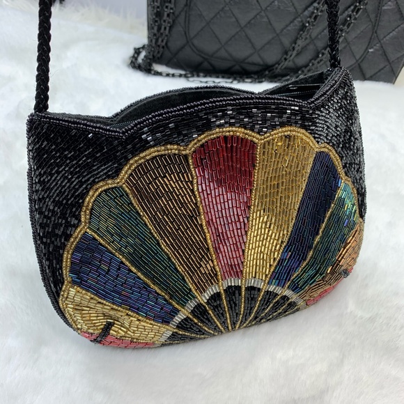 unbranded Handbags - Beaded Evening Bag. Crossbody. Peacock Pattern